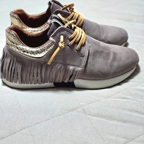 ShuShop Shoes - Shu Shop Pepa Womens Fringe Sneakers in a grey/taupe colorway Sz 8.5